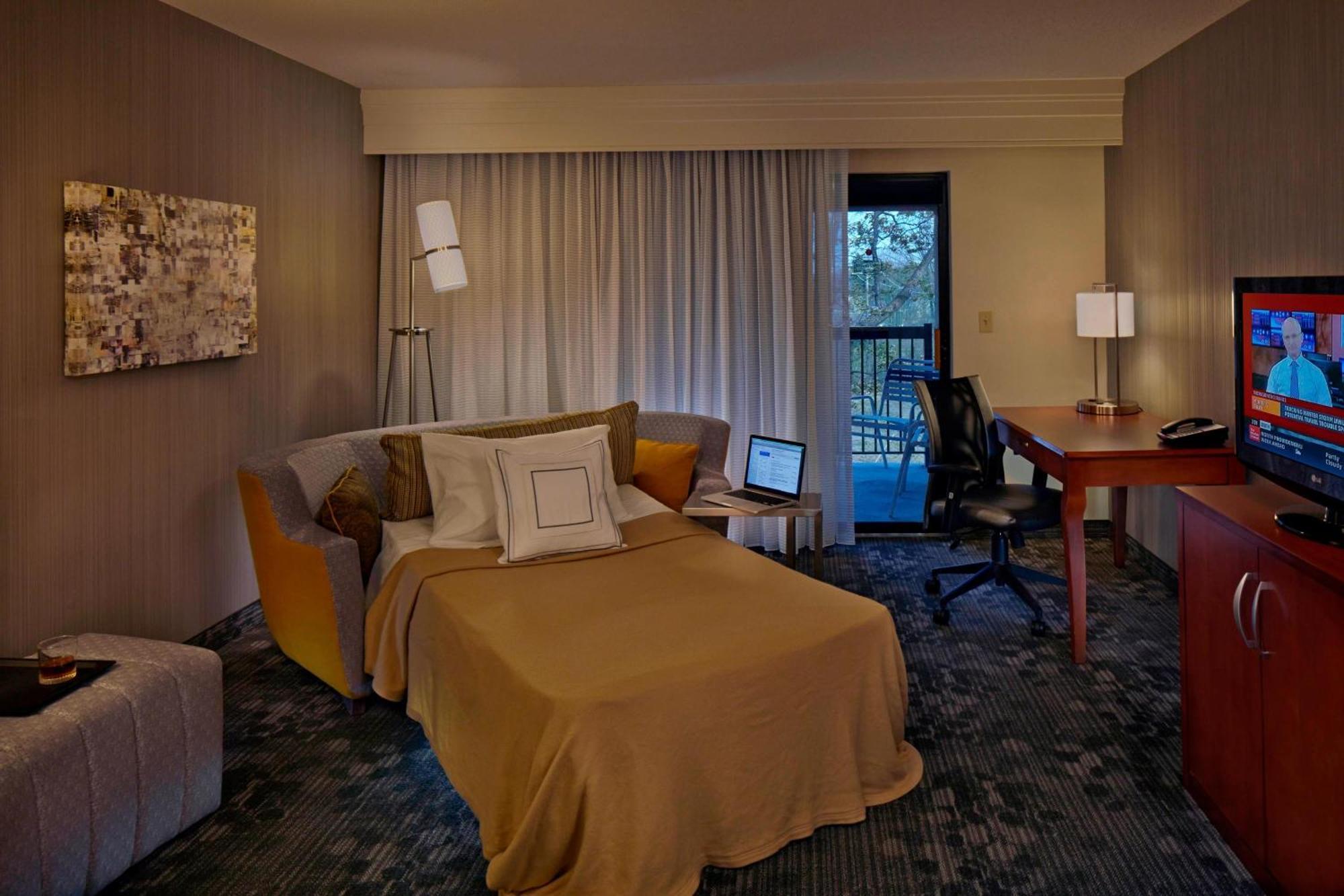 Courtyard By Marriott Providence Warwick Hotel Ngoại thất bức ảnh