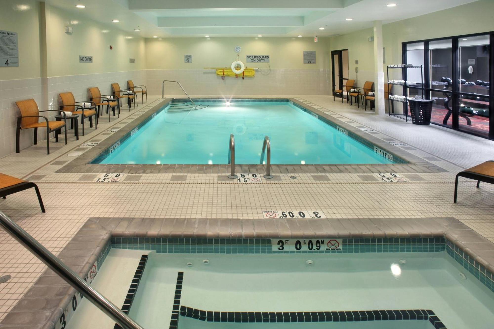 Courtyard By Marriott Providence Warwick Hotel Ngoại thất bức ảnh