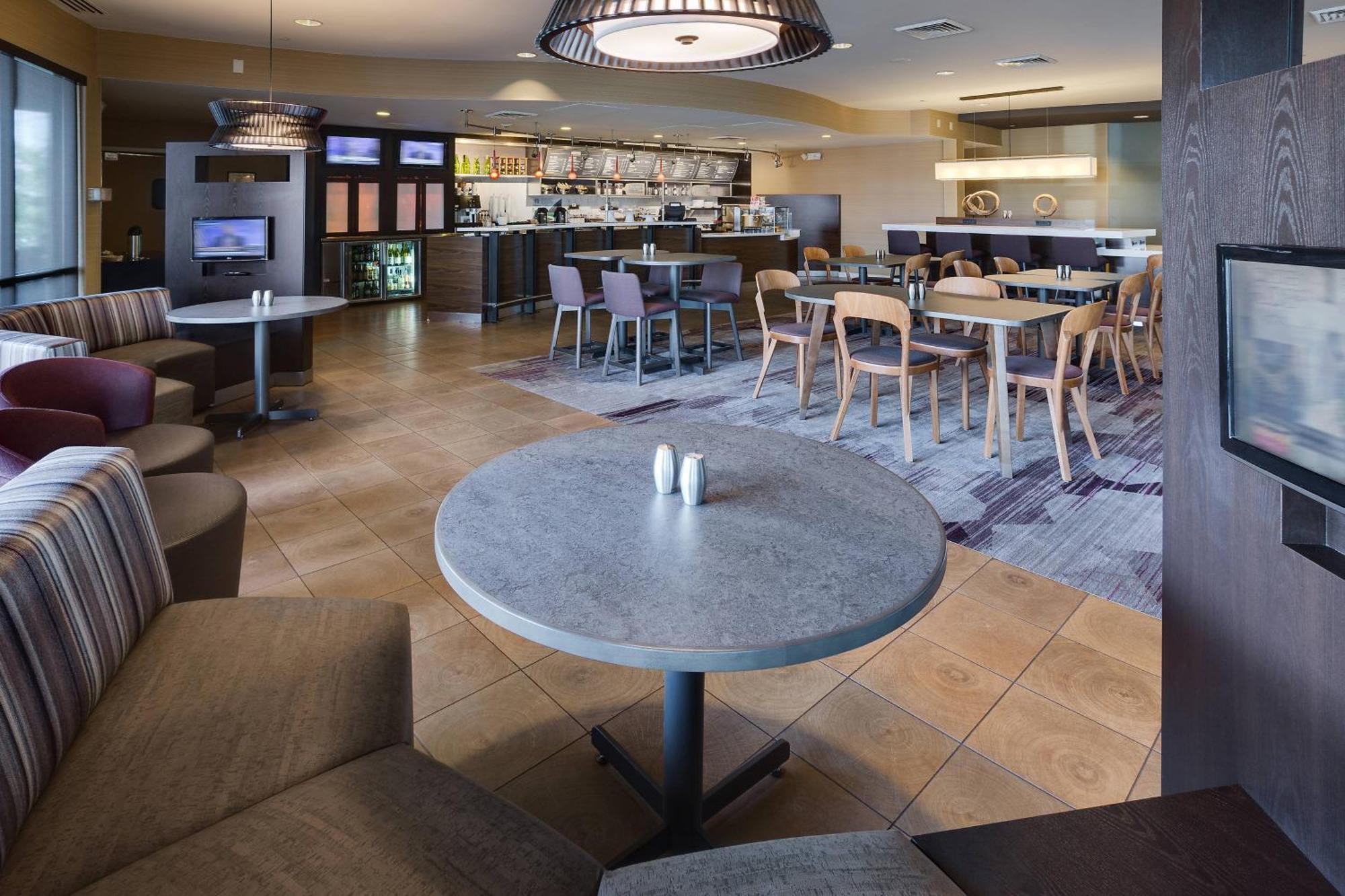 Courtyard By Marriott Providence Warwick Hotel Ngoại thất bức ảnh